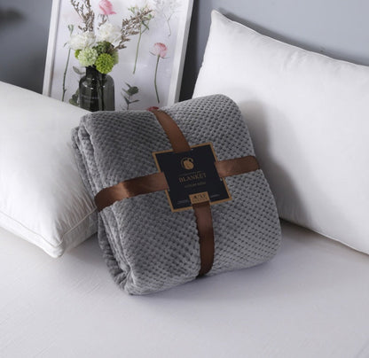 Beibeirong mesh pineapple sofa leisure blanket    Home Decor Supply | Online Retail | ShoreShopper.com