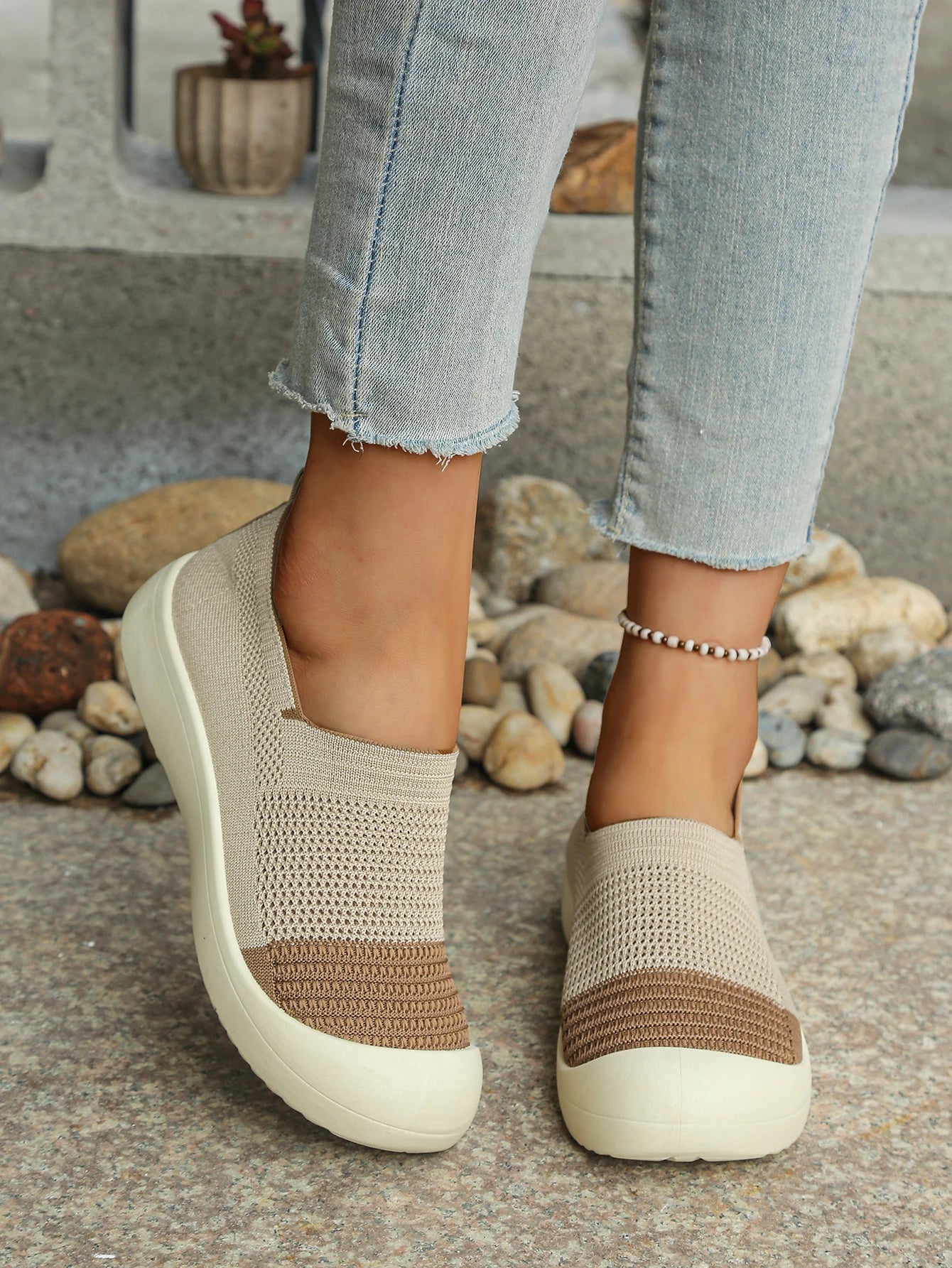 Women's shoes Women's Retro Dual-tone Slip-on Shoes Breathable Soft Sole for Comfort Summer Fashion Footwear Versatile Colorways    Your Coastal Marketplace | Shoreshopper.com