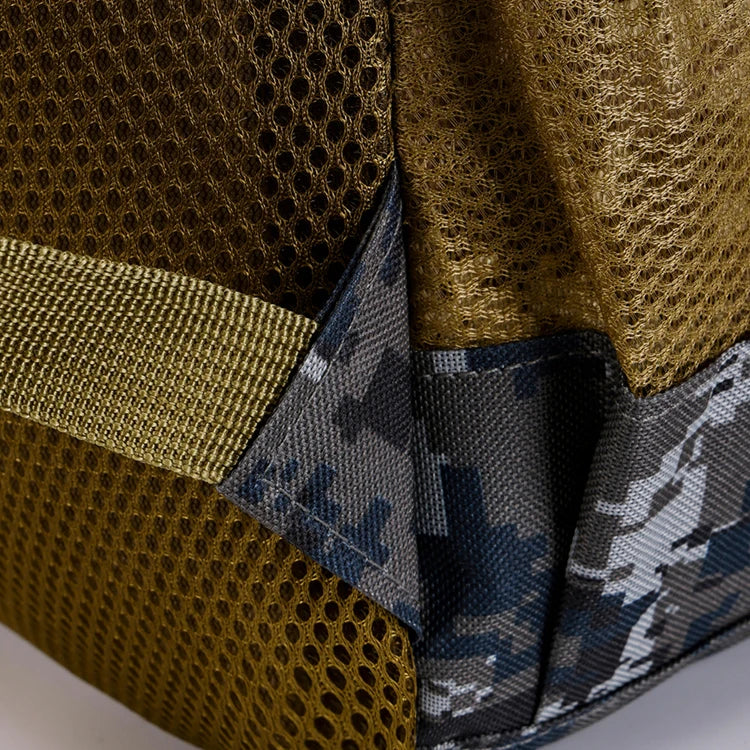 Camouflage large-capacity backpack - adjustable shoulder strap, outdoor theme style, zipper closure, ideal for hiking - ShoreCo.Shop