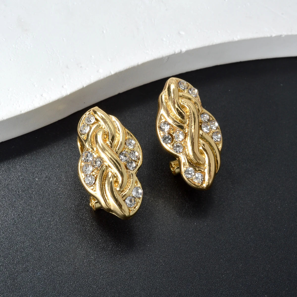 Dubai 18K Gold Plated Jewelry Set Women Luxurious Necklace Earrings Bracelet Ring 4pcs Bride Wedding Party Jewelry Set Gift    Home Decor Supply | Online Retail | ShoreShopper.com
