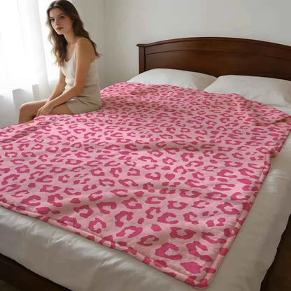 Throw High-Density Short Plush Blanket For Sofa Nap Air-Conditioned Room Soft Skin-Friendly Classic Leopard Print Pink