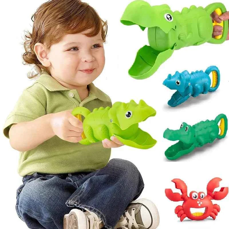 Beach Toys for Kids Summer Sand Grabber Toys Water Play Mold Tools Children Beach Game Sand Toys Outdoor Seaside Beach Swim Toy