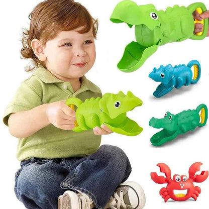 Beach Toys for Kids Summer Sand Grabber Toys Water Play Mold Tools Children Beach Game Sand Toys Outdoor Seaside Beach Swim Toy