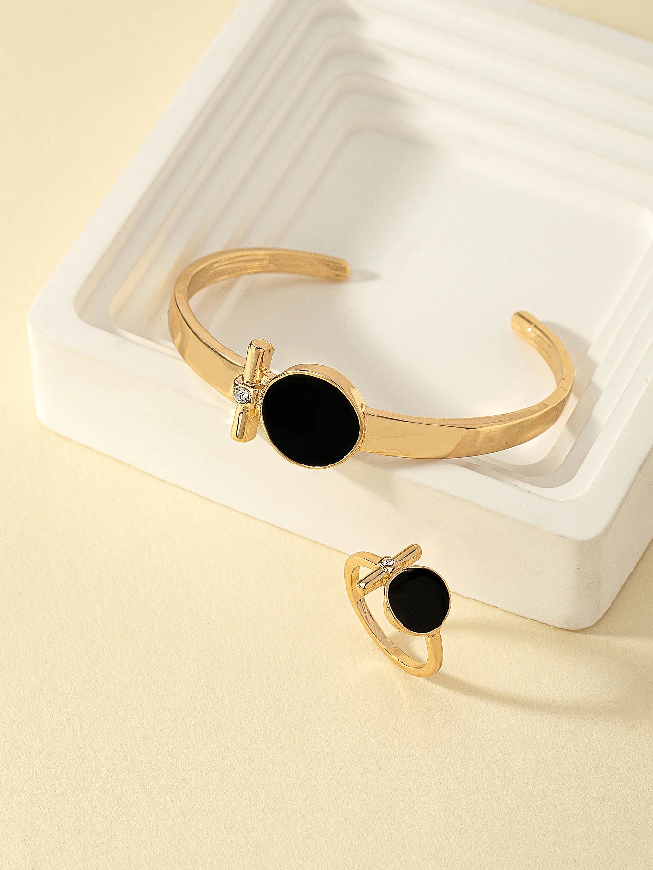 Fashionable, Personalized, Exquisite and Luxurious Bracelet and Ring Set    Home Decor Supply | Online Retail | ShoreShopper.com
