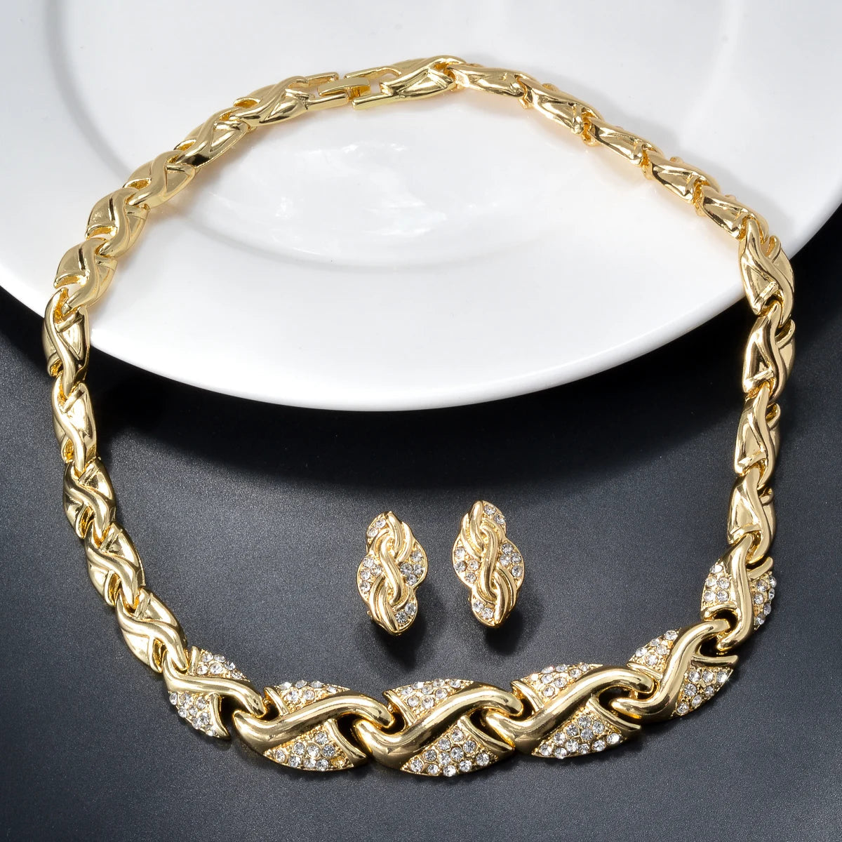 Dubai 18K Gold Plated Jewelry Set Women Luxurious Necklace Earrings Bracelet Ring 4pcs Bride Wedding Party Jewelry Set Gift    Home Decor Supply | Online Retail | ShoreShopper.com