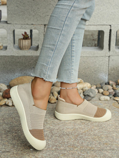 Women's shoes Women's Retro Dual-tone Slip-on Shoes Breathable Soft Sole for Comfort Summer Fashion Footwear Versatile Colorways    Your Coastal Marketplace | Shoreshopper.com