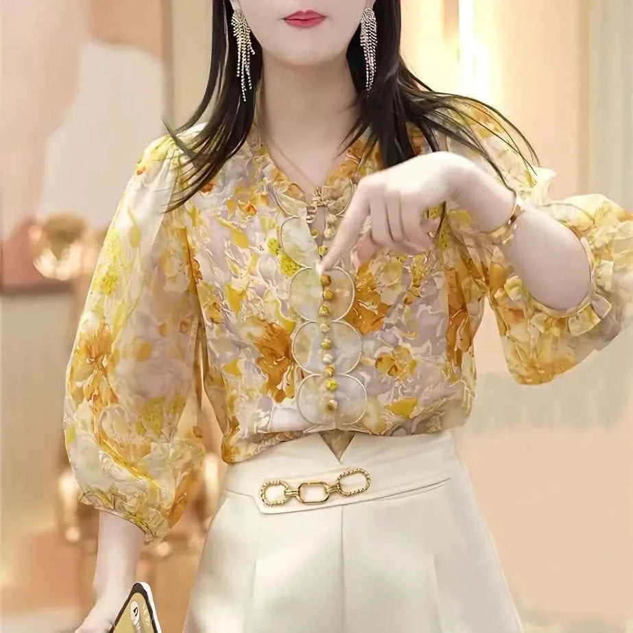 Women's shirt undershirt new seven minute sleeve small fresh blouse cover belly senior thin floral shirt