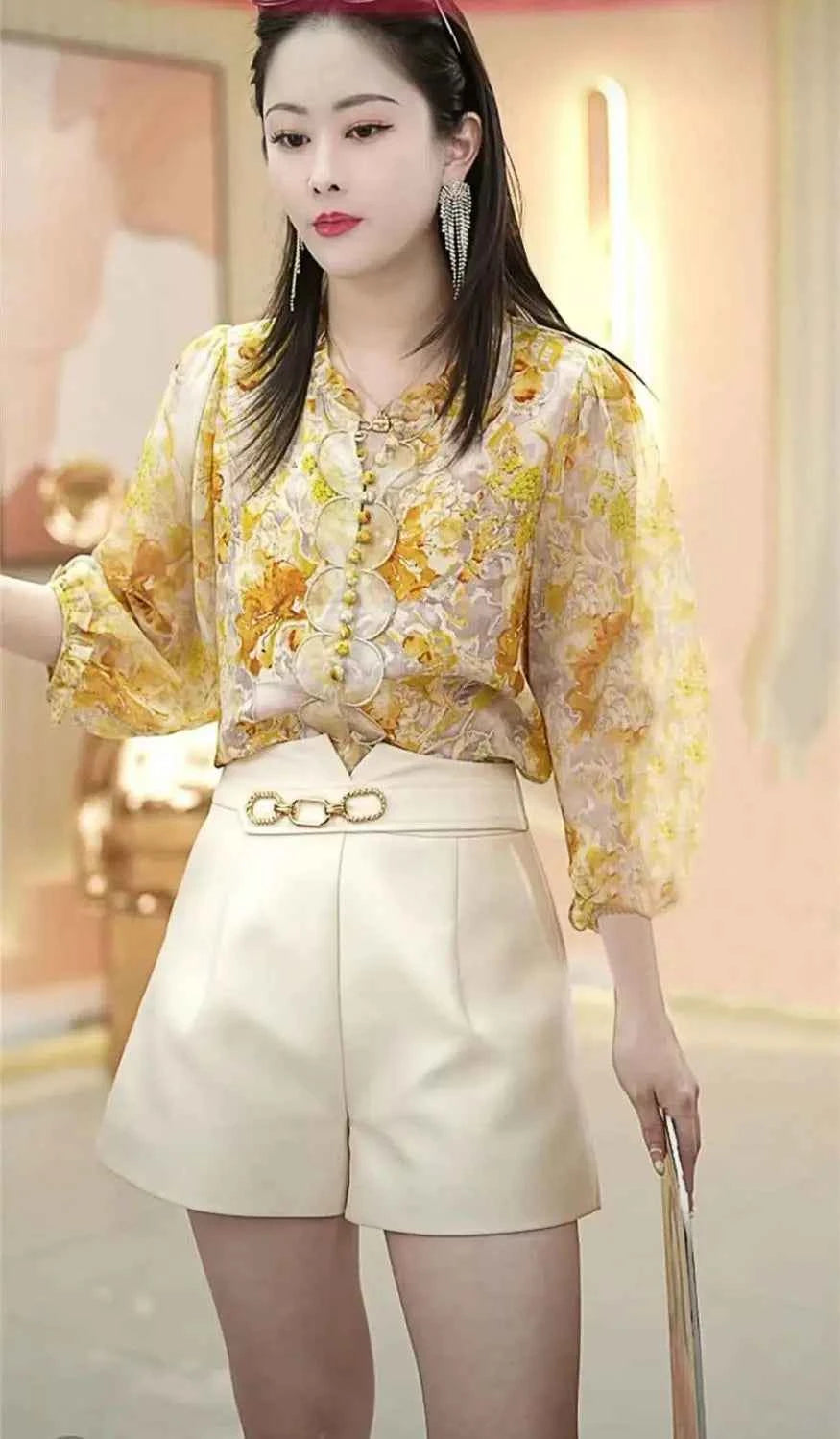Women's shirt undershirt new seven minute sleeve small fresh blouse cover belly senior thin floral shirt