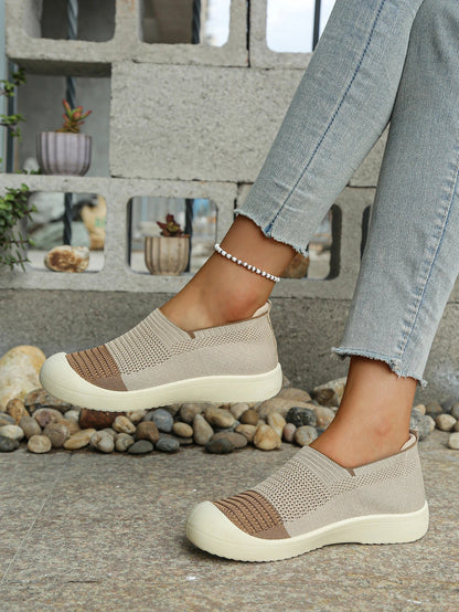 Women's shoes Women's Retro Dual-tone Slip-on Shoes Breathable Soft Sole for Comfort Summer Fashion Footwear Versatile Colorways    Your Coastal Marketplace | Shoreshopper.com