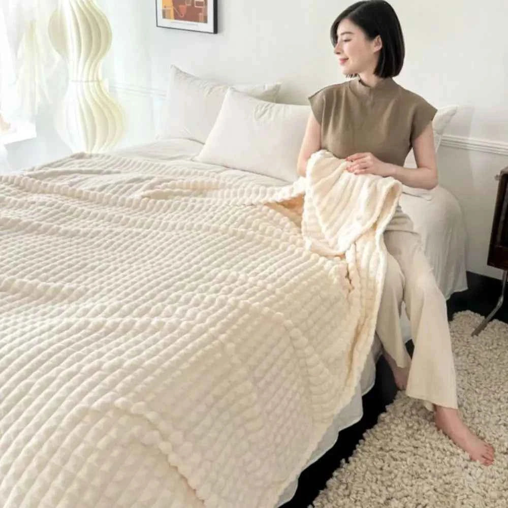Durable Solid Color Flannel Blanket Thickened Comfortable Sofa Plush Blanket Soft Warm Office Nap Blanket Unisex