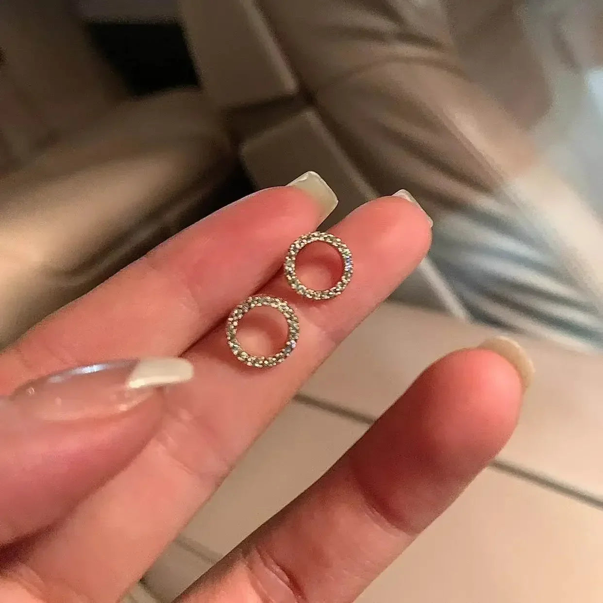 Fashion Trend Elegant Jewelry Simple Crystal Circle Pendant Necklace Golden Color Unquie Women Necklace Party Gift Wholesale    Home Decor Supply | Online Retail | ShoreShopper.com