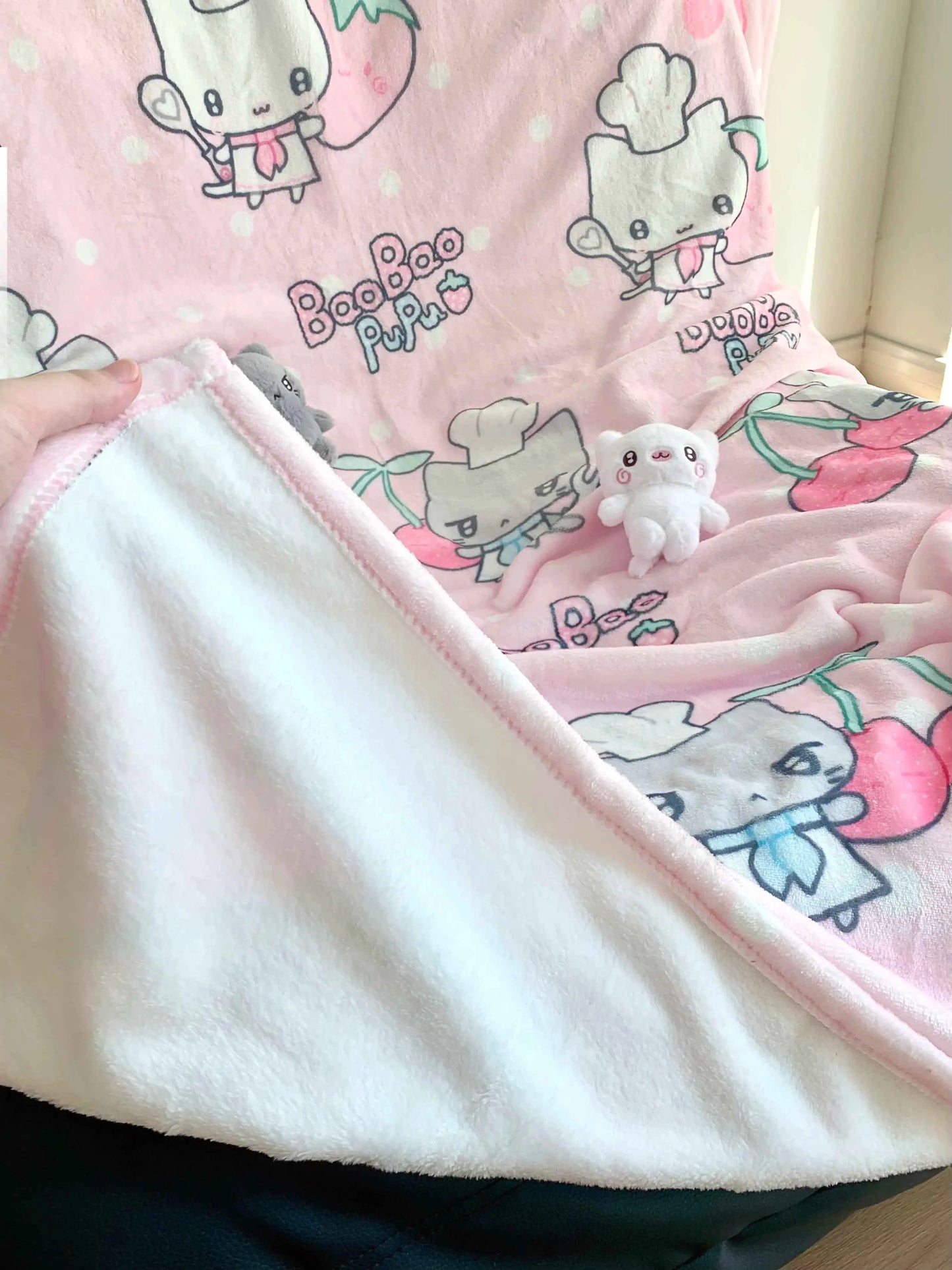 Cute pink blanket Plush Blanket Soft Flannel All-Season Couch for Home Office Iconic Character Art Warm Stylish for Living Room