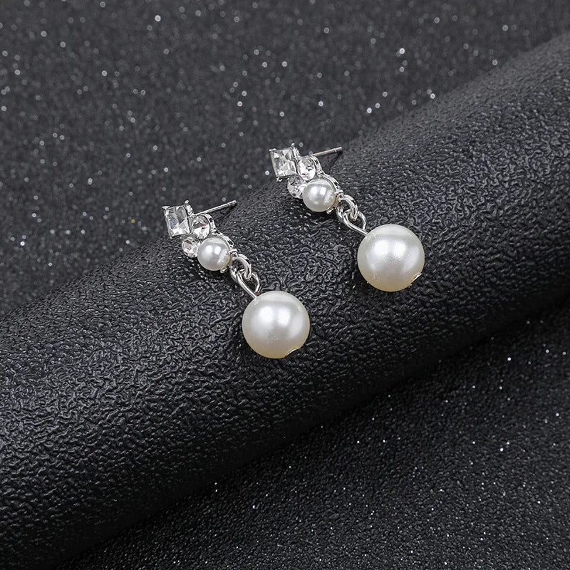New pearl gemstone jewellery woman necklace set for women jewelry sets light luxury Women's earrings lock bone chain alloy    Home Decor Supply | Online Retail | ShoreShopper.com