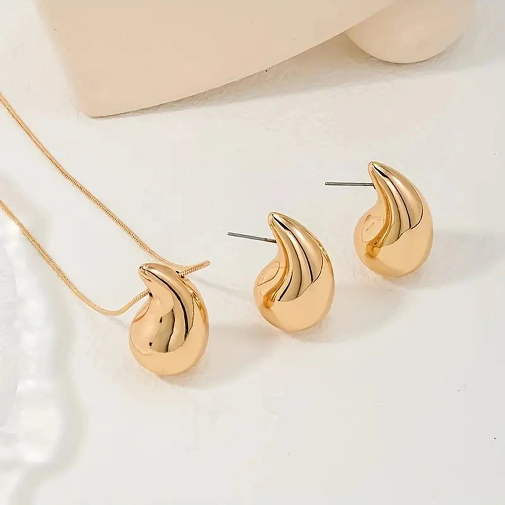 2-Piece Elegant Stylish Gold Drop Jewelry Set With High-End Earrings And Necklace Combination Suitable For Woman Daily Wear    Home Decor Supply | Online Retail | ShoreShopper.com