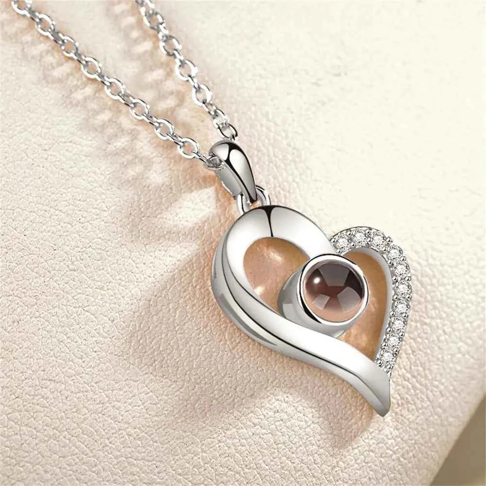 New Letter Necklace 100 Languages I Love You Projection Pendant Necklace Women Jewelry Collier Femme Bijoux Best Friends Gifts