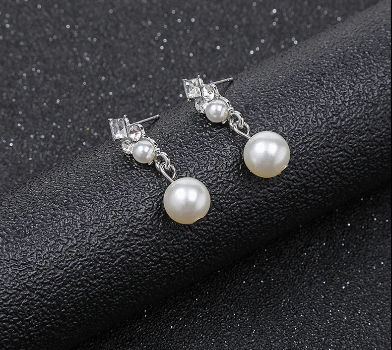 New pearl gemstone jewellery woman necklace set for women jewelry sets light luxury Women's earrings lock bone chain alloy    Home Decor Supply | Online Retail | ShoreShopper.com